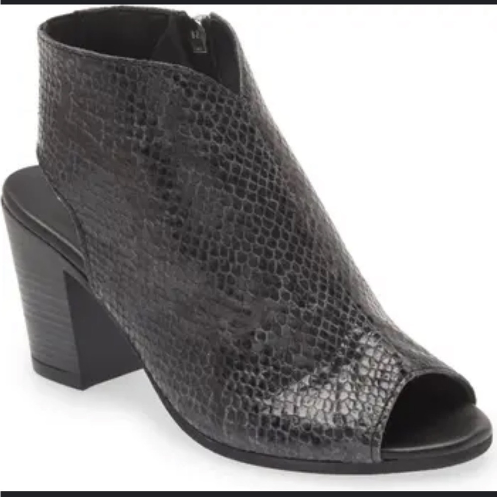 Cordani Genesis peep toe bootie snakeskin NEW